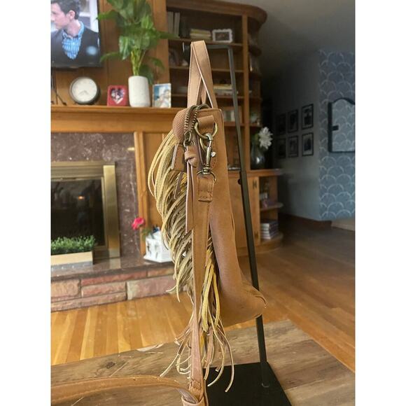 6/$25 Universal Threads Faux Leather Fringe Convertible Tote Bag - Picture 6 of 6